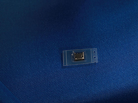 MICRO USB 板上